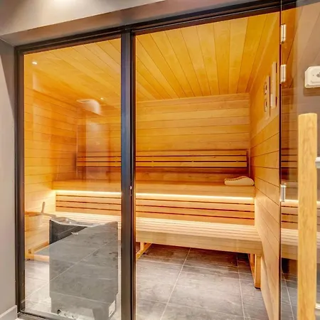 4-room With Garden, Gym And Shared * Megeve